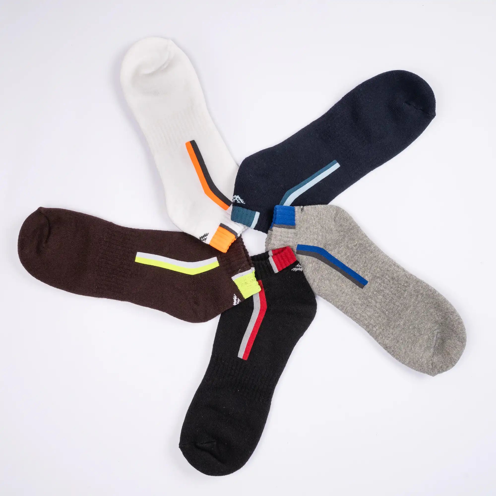 Young Wings Men's Multi Colour Cotton Fabric Design Low Ankle Length Socks - Pack of 3, Style no. 1606-M1