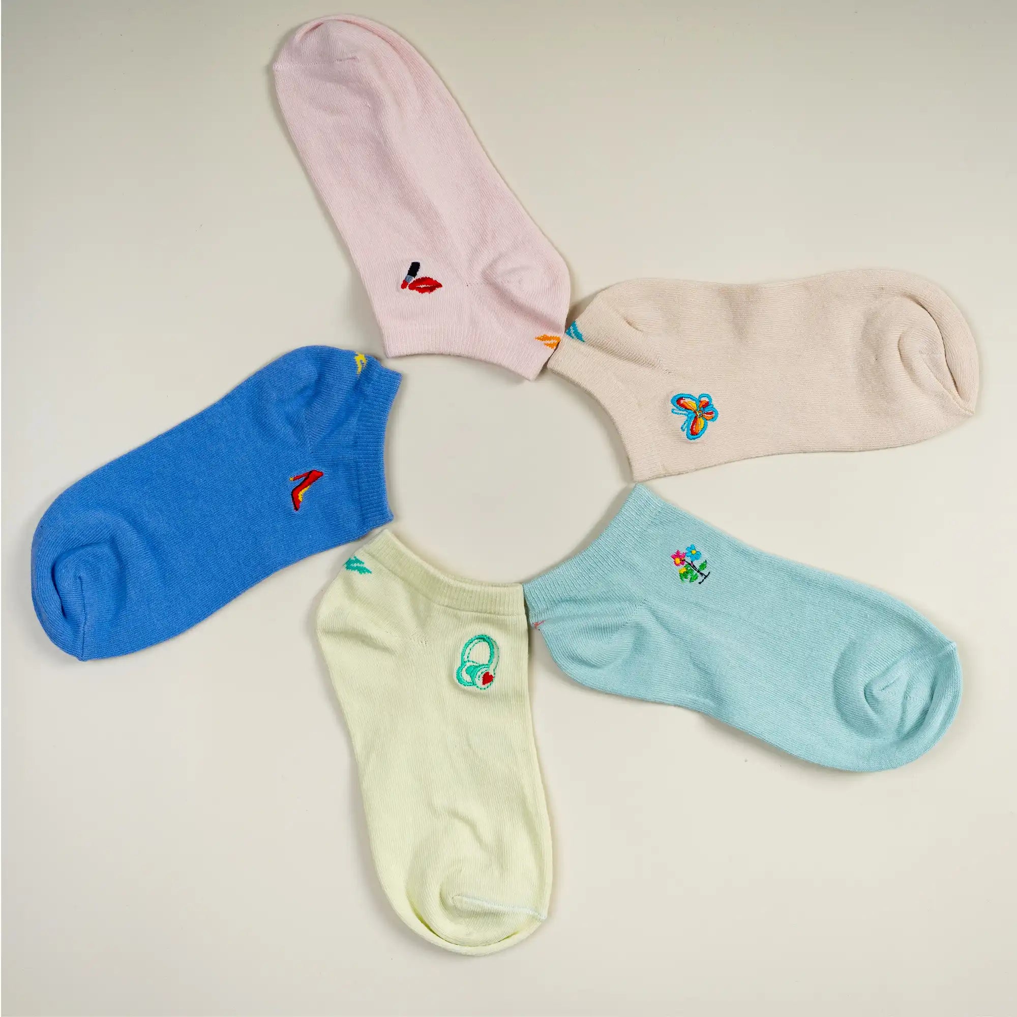 Young Wings Women's Multi Colour Cotton Fabric Solid Low Ankle Length Socks - Pack of 5, Style no. W1-6002N